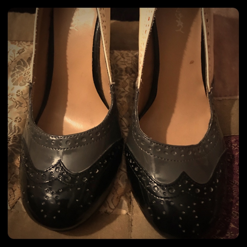 Vintage looking pumps